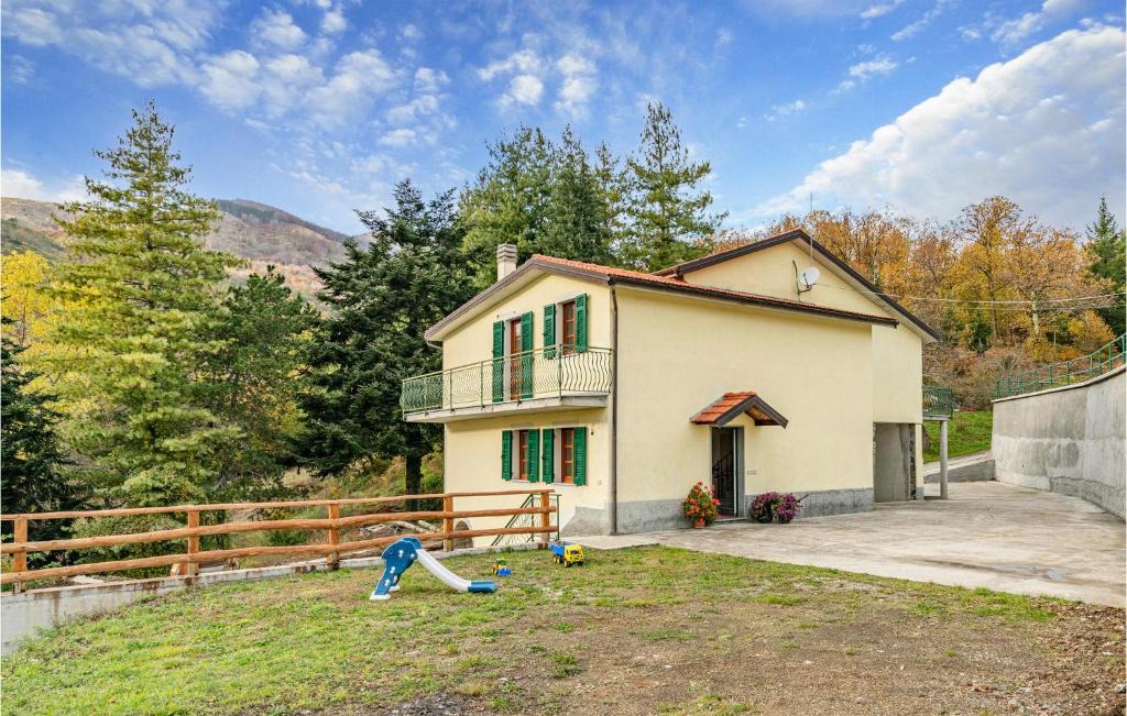 Arzeno House | 4 Bedroom Awesome Home In Codivara