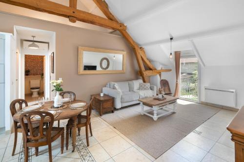Chavenay Apartment | L'Échappée de Chavenay - Terrasse - Clim
