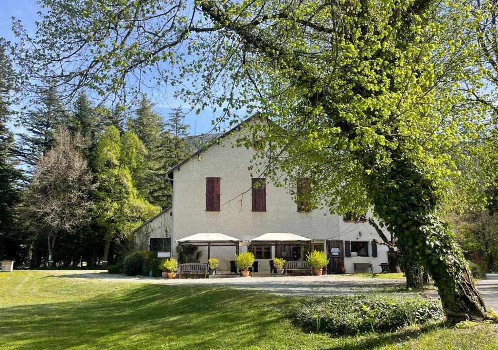 Saint-Pierre-d'Argencon Bed & Breakfast | La Source