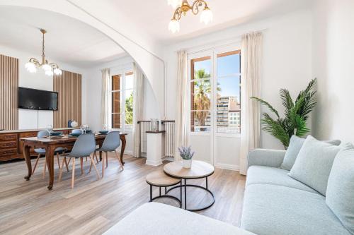 Riquier Apartment | Large Central 2 Bdr & Garage