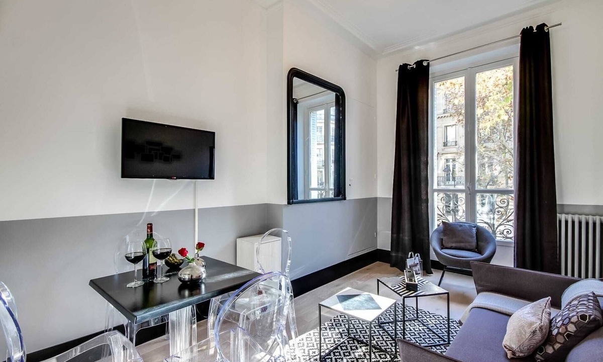 Saint-Germain-des-Pres Apartment | Sweett | Saint Germain II