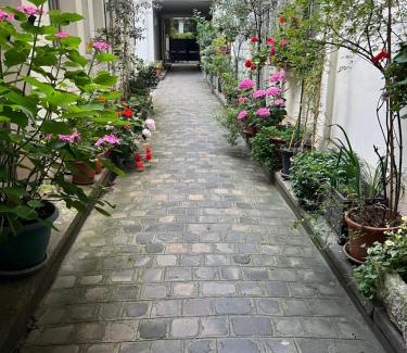 Porte-Saint-Martin Apartment | Canal Saint Martin apartments