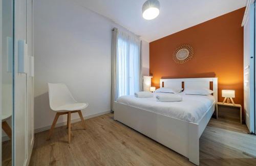 Villeneuve-le-Comte House | The Comte House - 16 Guests Near Disney