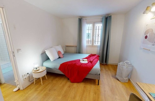 Asnieres-sur-Seine Resort | 110 m² Private room ∙ 1 bedroom ∙ 1 guest