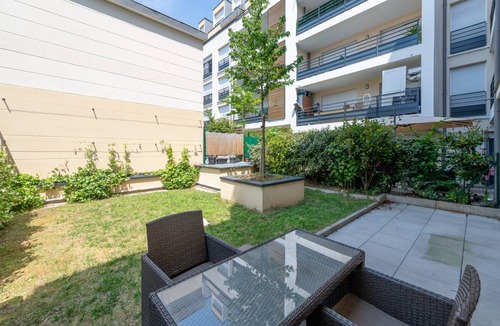 Epinay-sur-Seine Apartment | 66 m² Apartment ∙ 2 bedrooms ∙ 4 guests