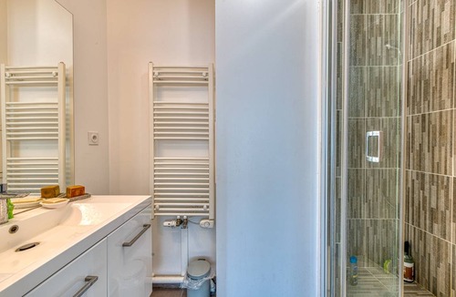 Epinay-sur-Seine Apartment | 66 m² Apartment ∙ 2 bedrooms ∙ 4 guests