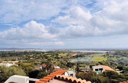 San Teodoro House | Camera Nettuno - Villa Flores