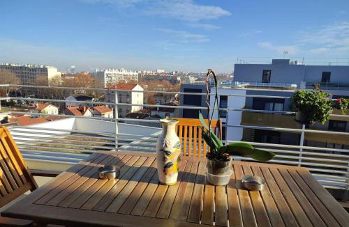 Bagneux Apartment | CozyHauts