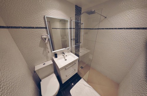 Porte-Saint-Martin Hotel | Hotel Little