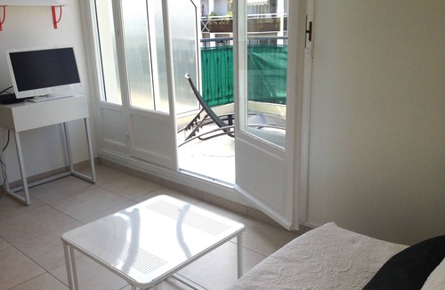 Liberation Apartment | LARGE MODERN STUDIO WITH LARGE TERRACE, RELEASE AREA
