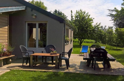Saint-Waast Cottage | Quiet gîte with parking - 5 guests