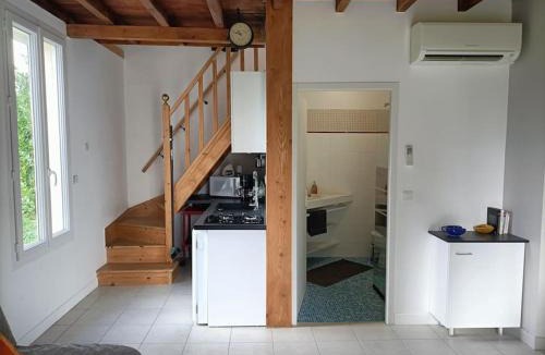 Loupiac-de-la-Reole Apartment | Studio + combles aménagés
