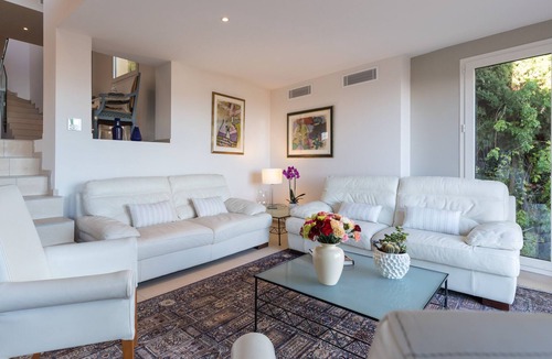 Mantega Villa | Villa Clair Logis