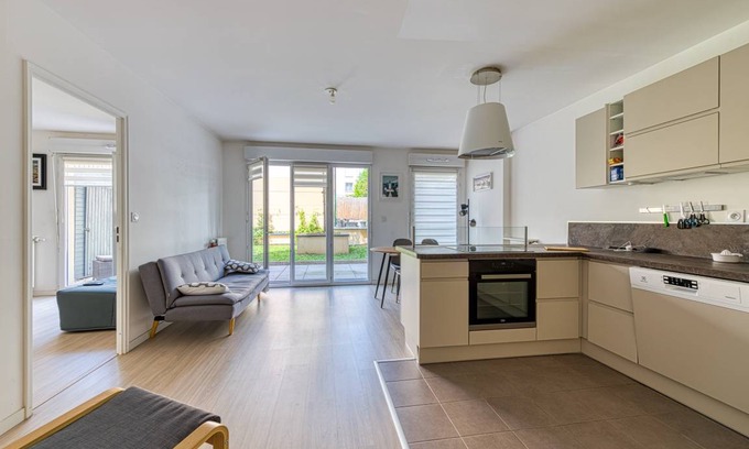 Epinay-sur-Seine Apartment | 66 m² Apartment ∙ 2 bedrooms ∙ 4 guests