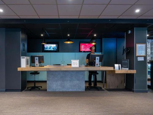 Suresnes Hotel | ibis Paris Pont de Suresnes Longchamp