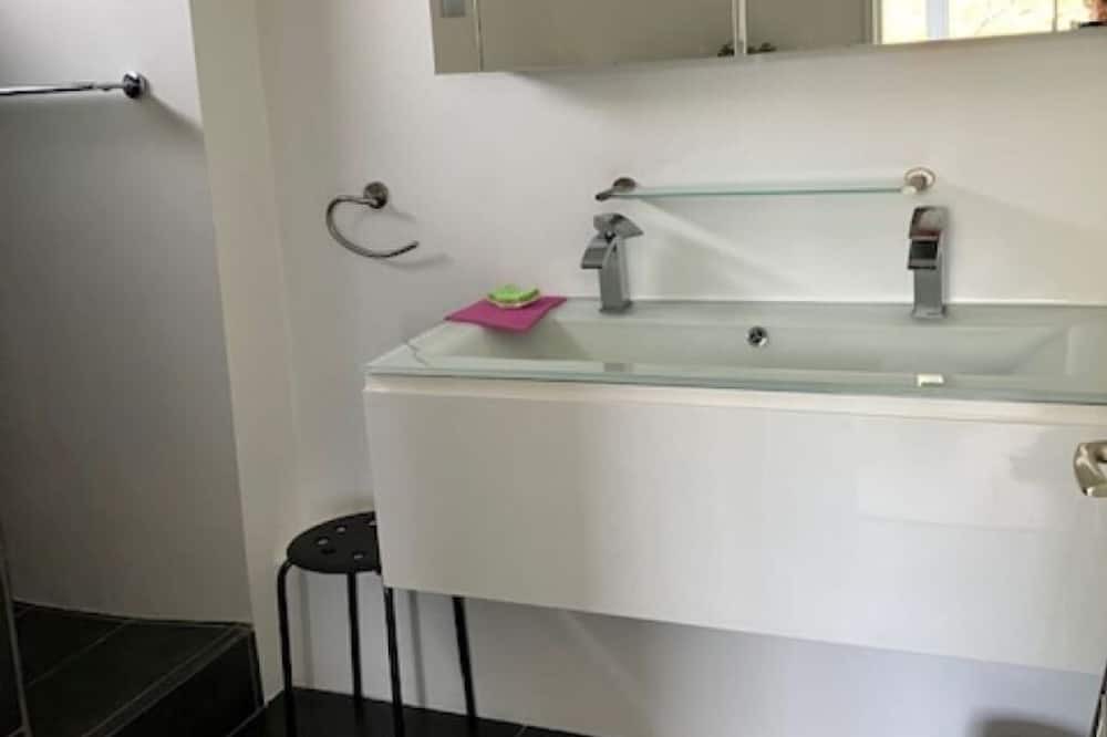 Photo of Bathroom in Sevres