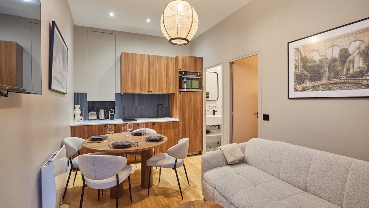 Photo of Others in Porte-Saint-Martin