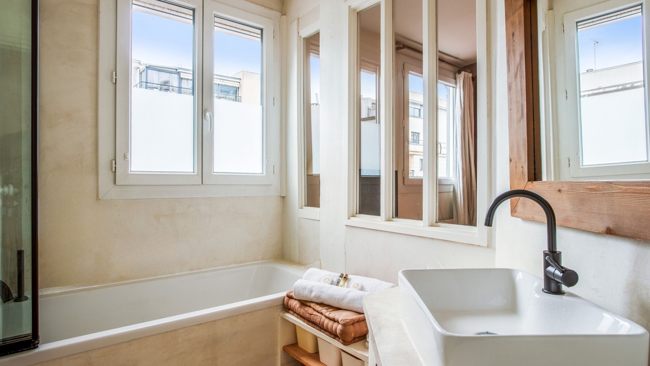 Photo of Others in Silly-Gallieni