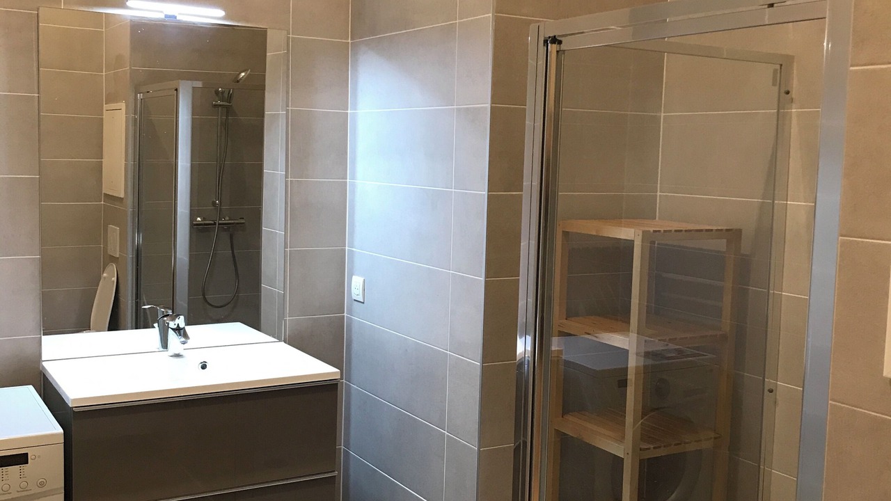 Photo of Bathroom in Puteaux