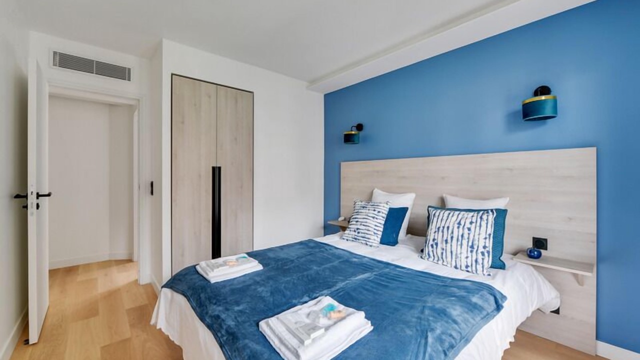 Photo of Bedroom in 15th Arrondissement