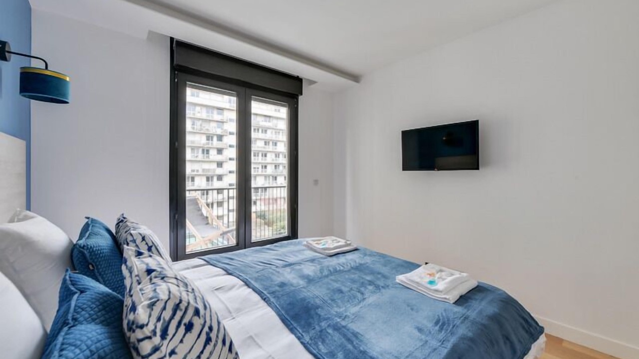 Photo of Bedroom in 15th Arrondissement