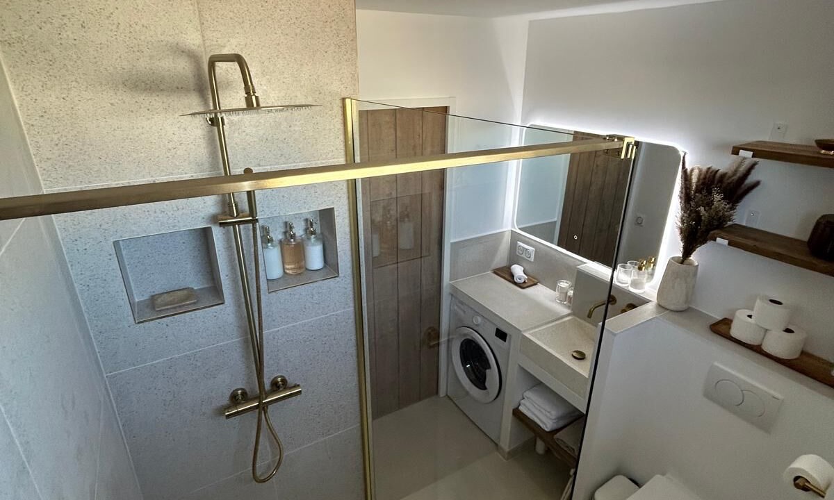 Photo of Bathroom in Plateau - Mont-Valerien